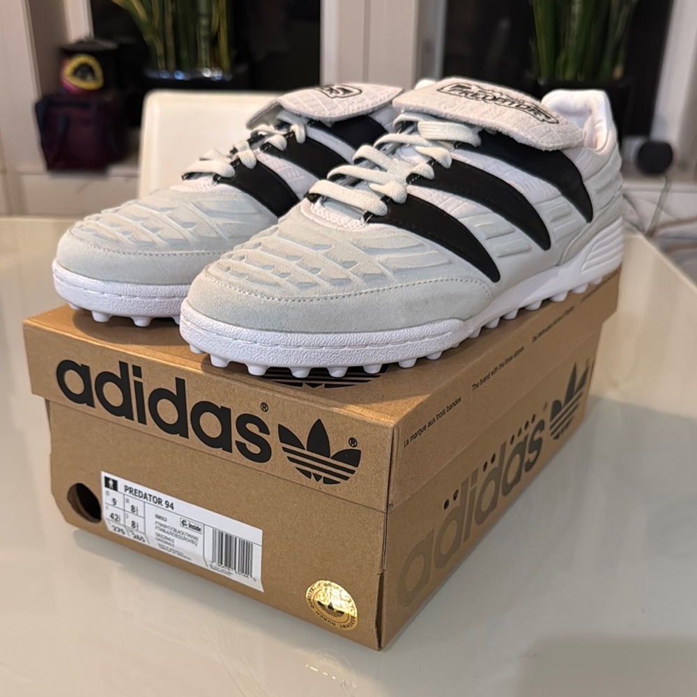 Adidas Predator 94 White Black Cleats - size U.S. 8.5 or 9